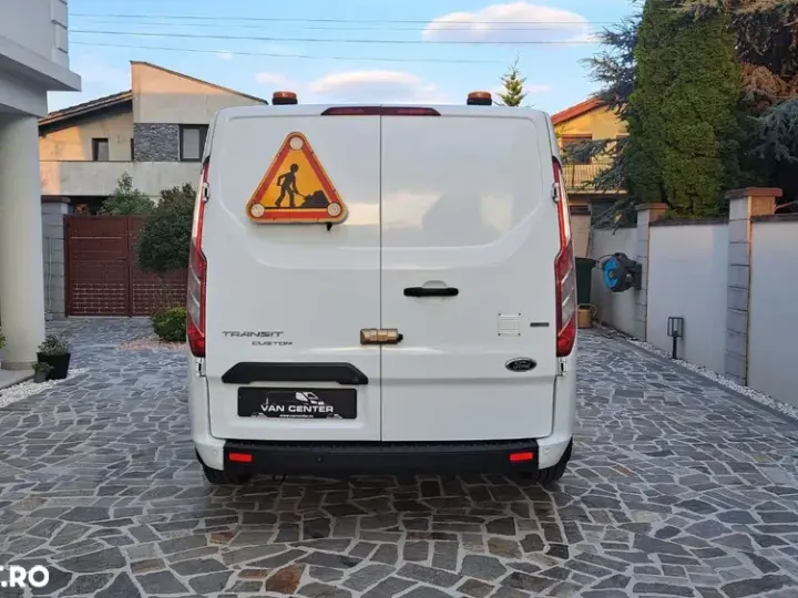 Ford CUSTOM VAN TREND L1H1 FWD