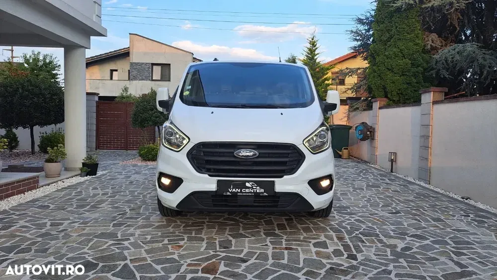 Ford CUSTOM VAN TREND L1H1 FWD — imagine 2