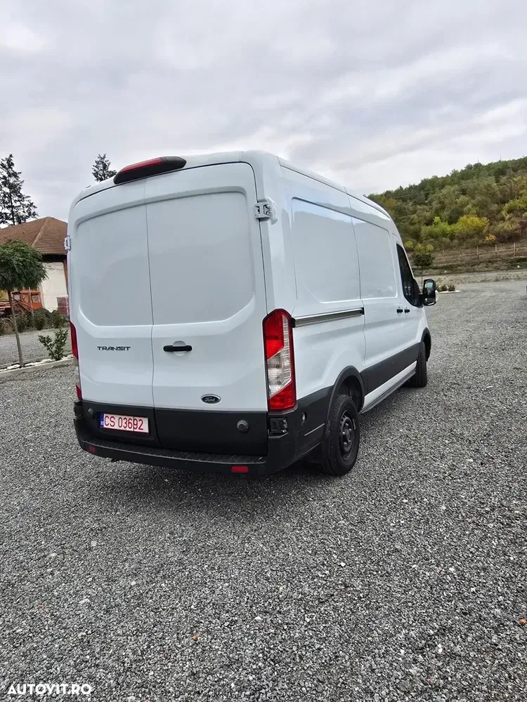 Ford Transit — imagine 5