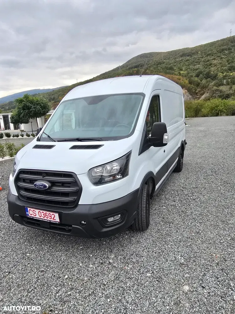 Ford Transit — imagine 3