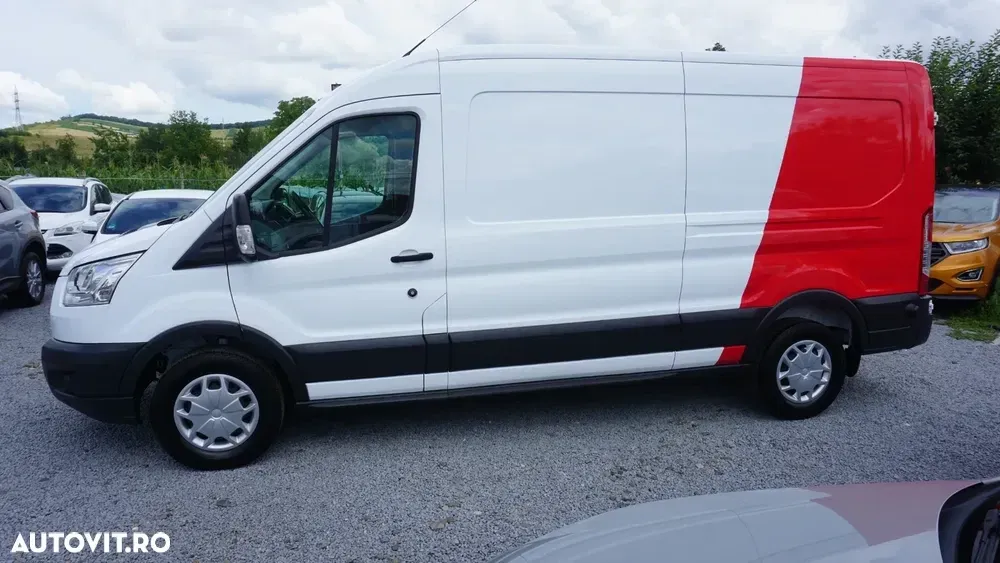 Ford Transit — imagine 3
