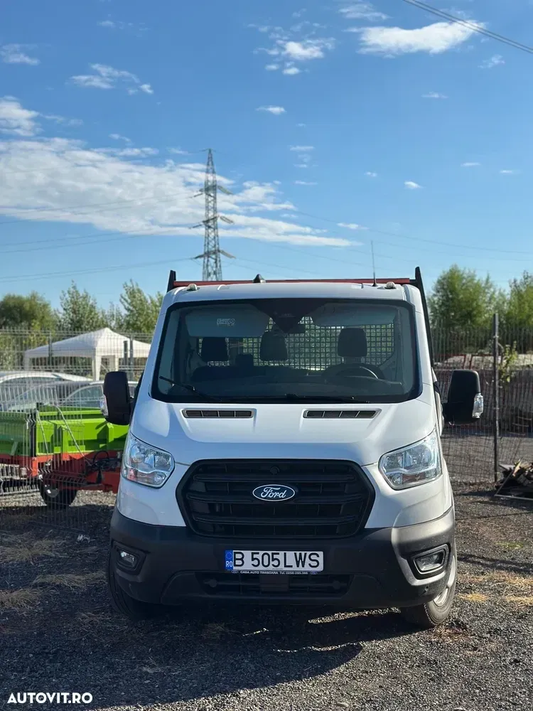 Ford Transit — imagine 3