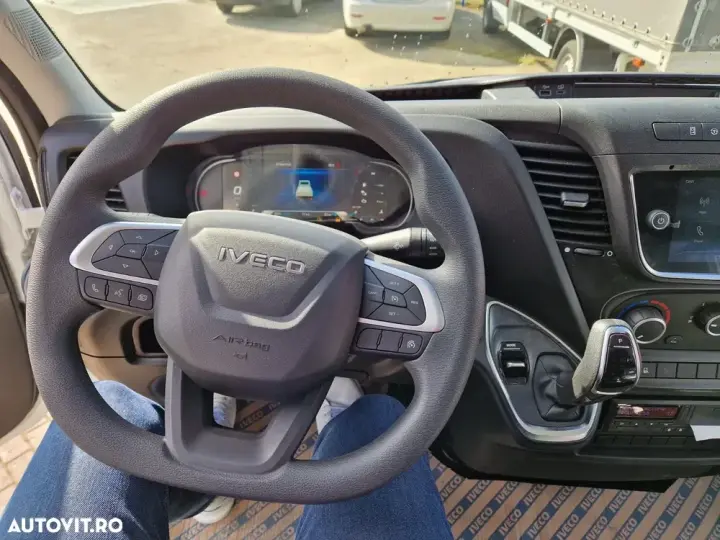 Iveco Daily 50C18HA8Z detarat la 3.5t, cu prelata 14 EWP