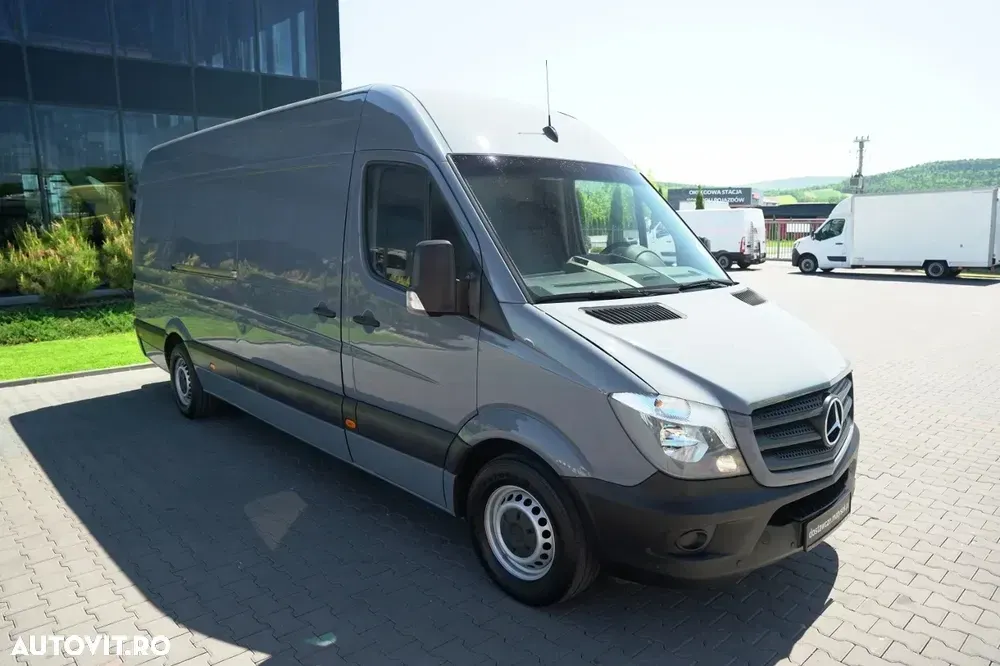 Mercedes-Benz SPRINTER 314 CDI / NEGRU / AUTOMATĂ / 3 LOCURI / 2017 — imagine 3
