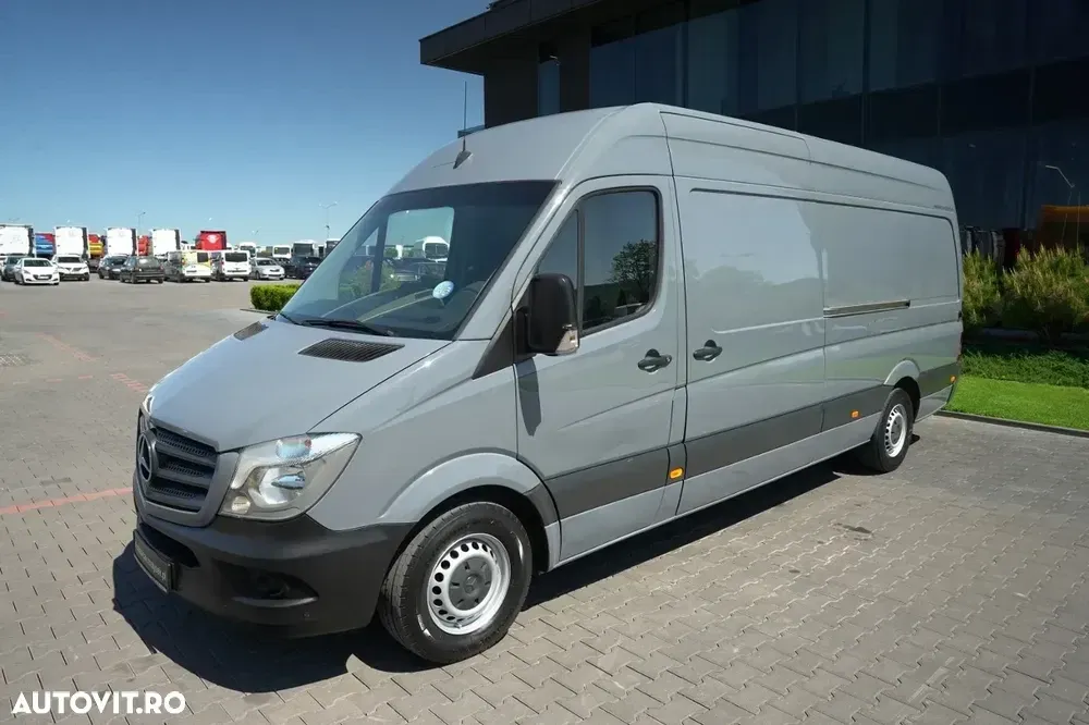 Mercedes-Benz SPRINTER 314 CDI / NEGRU / AUTOMATĂ / 3 LOCURI / 2017 — imagine 5