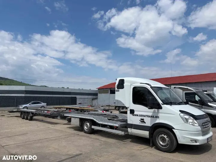 Iveco Daily 35S17 - transportor 3 pozitii