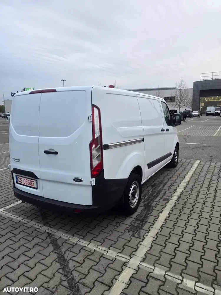 Ford Transit Custom — imagine 3