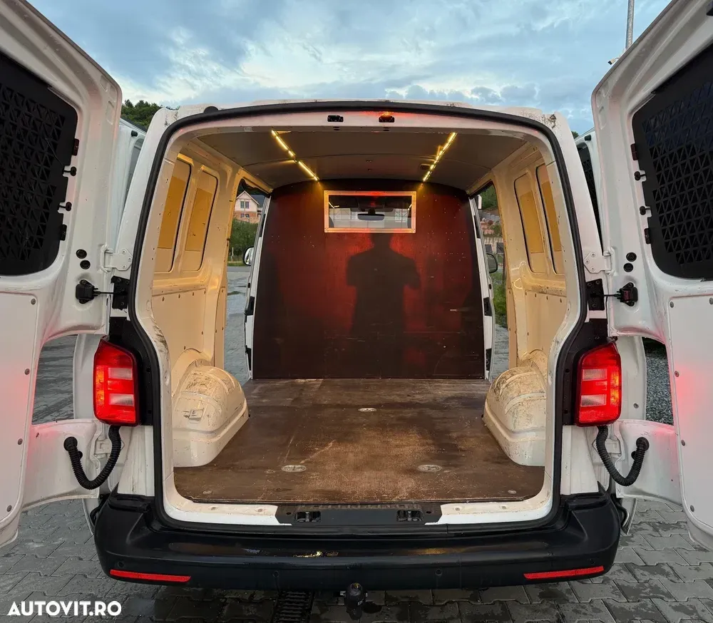 Volkswagen Transporter — imagine 3