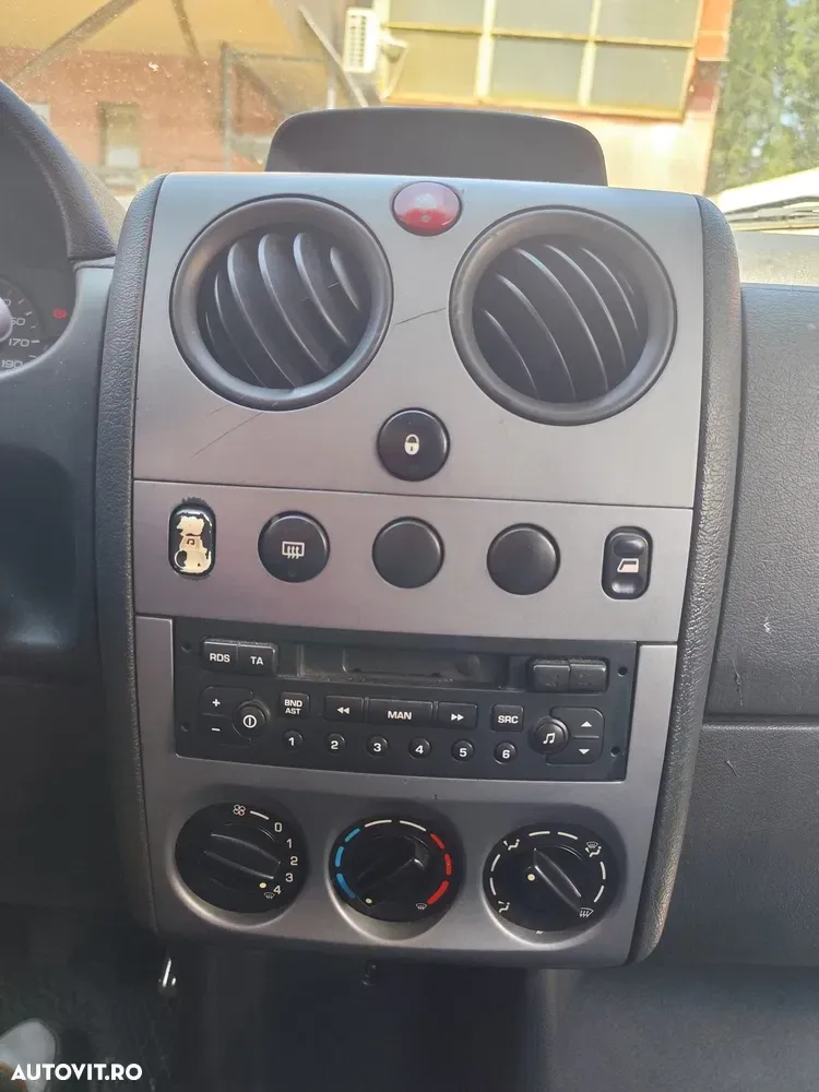 Citroën BERLINGO — imagine 3