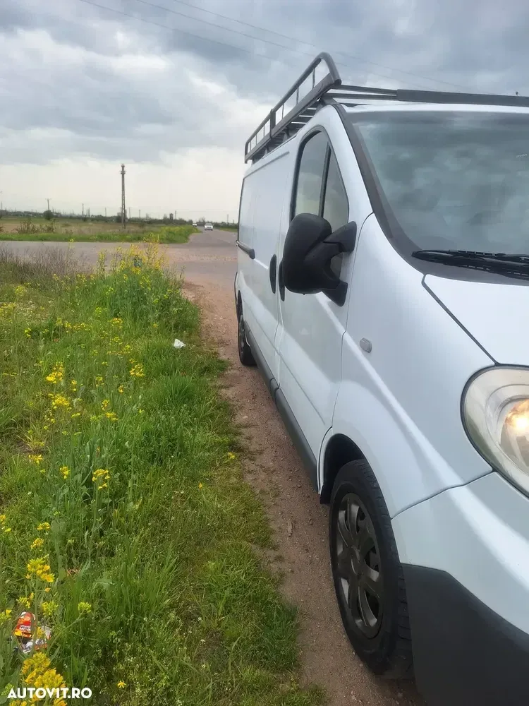 Renault TRAFIC — imagine 3