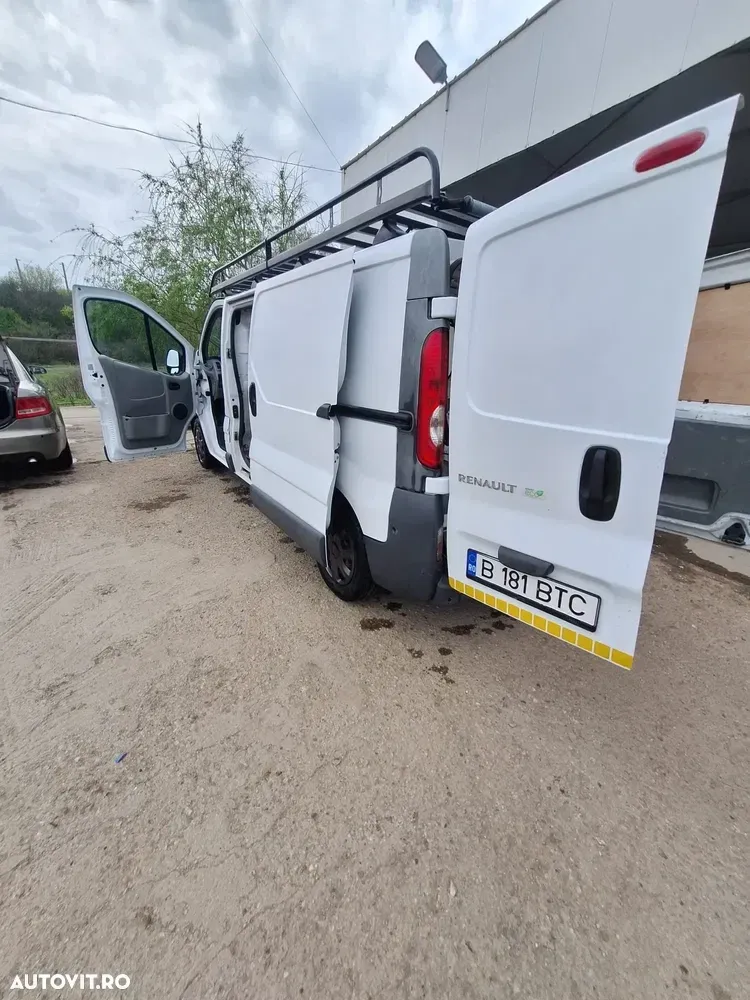 Renault TRAFIC — imagine 6