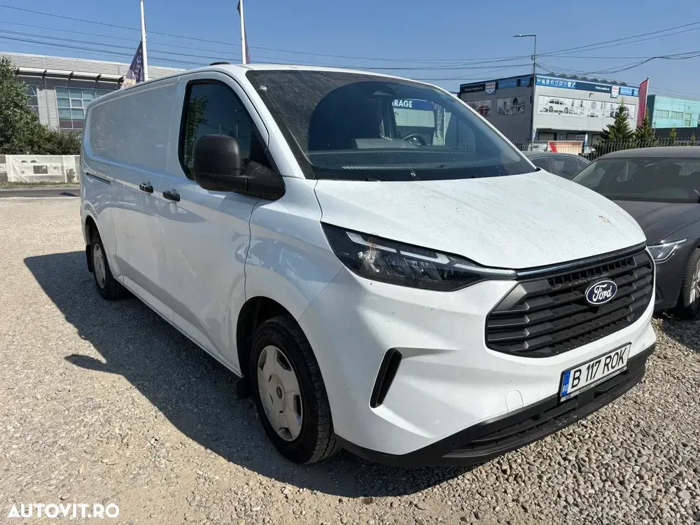 Ford Transit — imagine 3