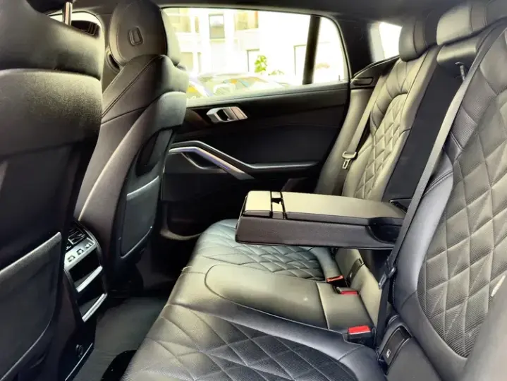BMW X6 xDrive30d AT MHEV
