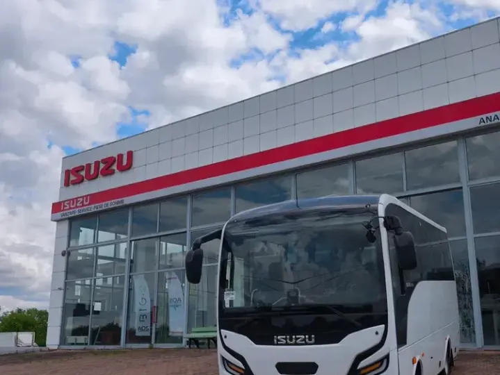 Isuzu Novoultra