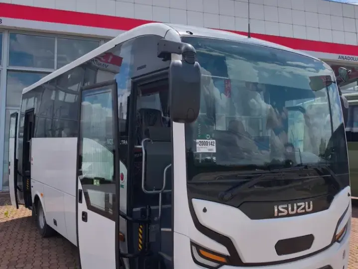Isuzu Novoultra