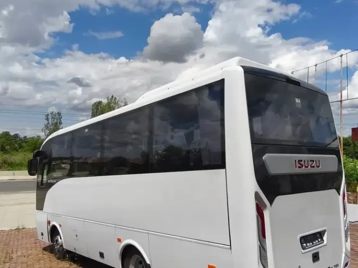 Isuzu Novoultra