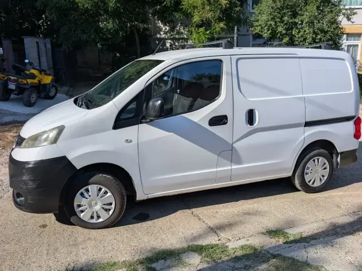 Nissan NV200
