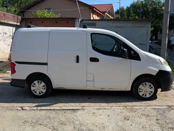 Nissan NV200