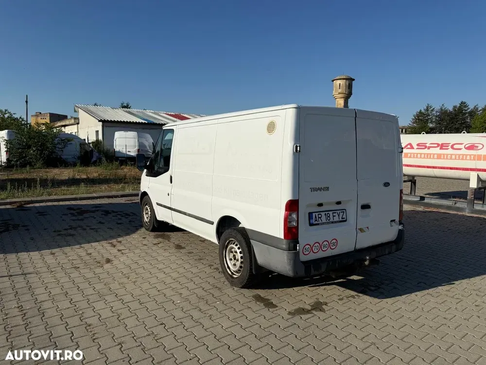 Ford Transit — imagine 4