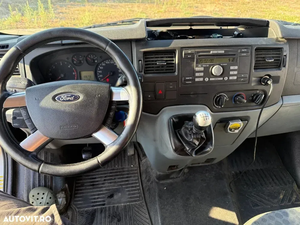 Ford Transit — imagine 6
