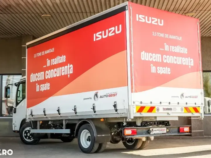 Isuzu M21
