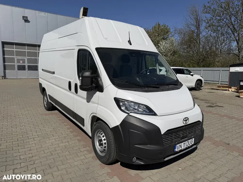 Toyota Proace Max — imagine 2