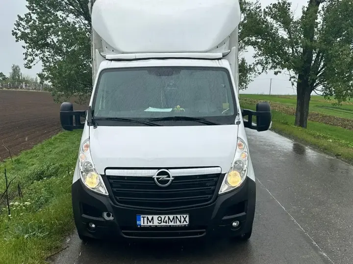 Opel Movano