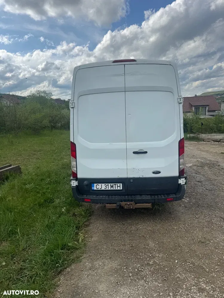 Ford Transit — imagine 4