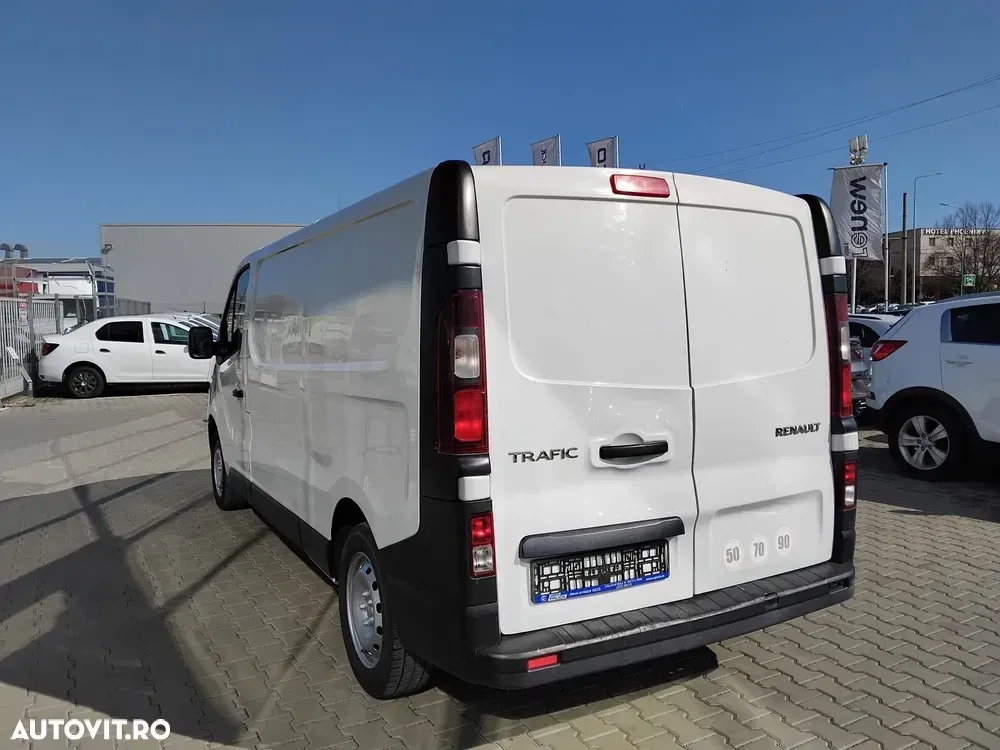 Renault TRAFIC — imagine 4