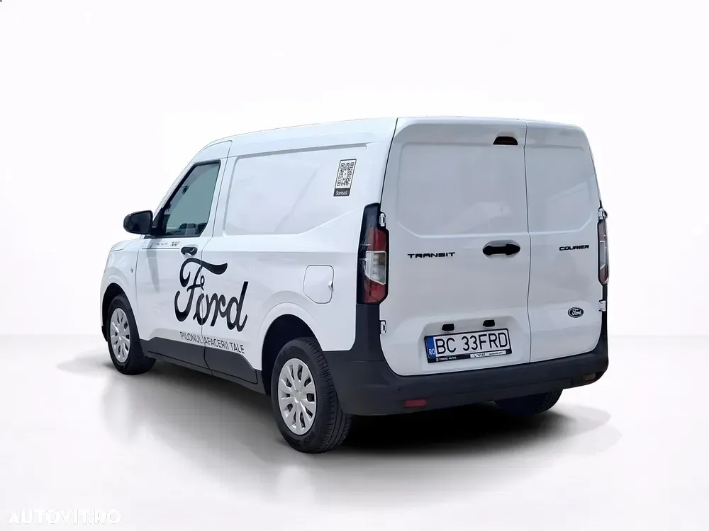 Ford Transit Courier — imagine 3