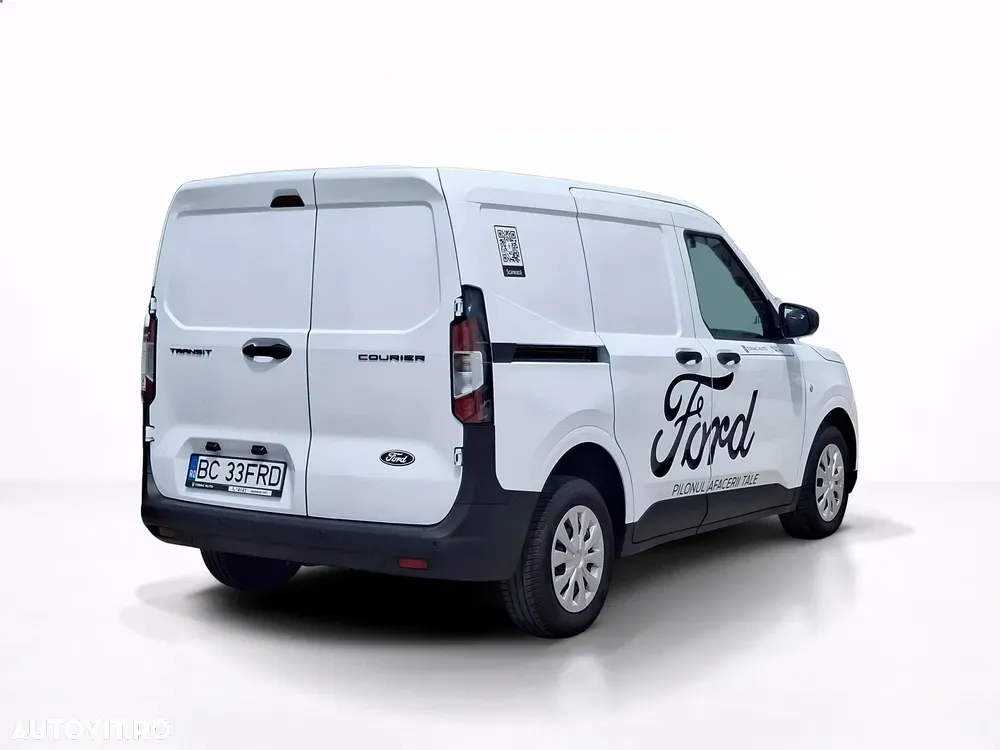 Ford Transit Courier — imagine 5