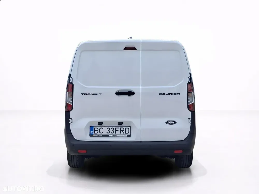 Ford Transit Courier — imagine 4