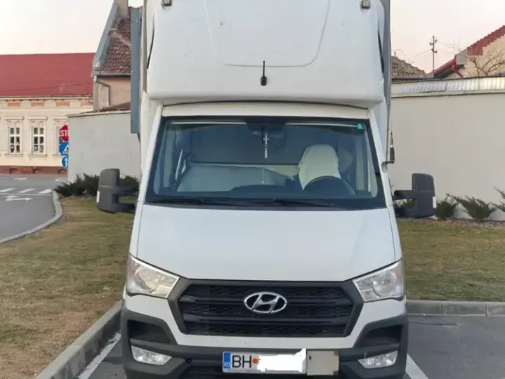 Hyundai H350