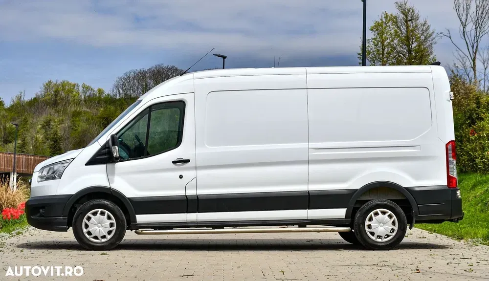 Ford Transit — imagine 4