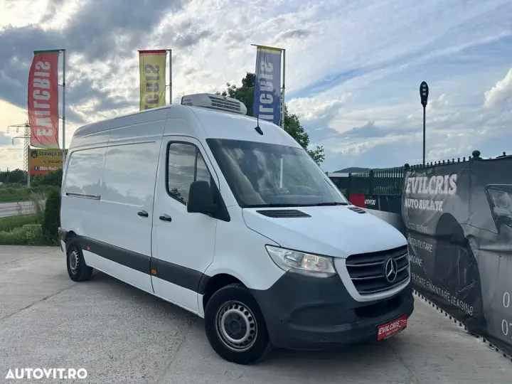 Mercedes-Benz Sprinter FRIGORIFIC AUTOMAT 2 COMPARTIMENTE