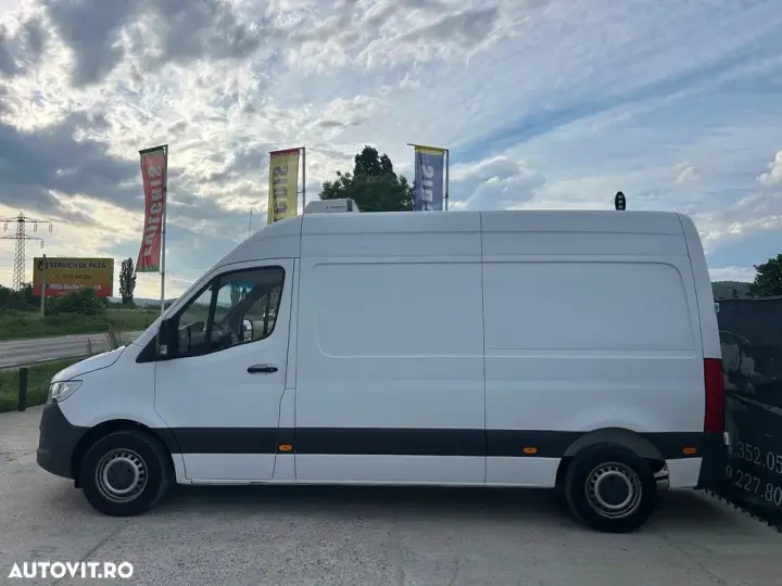 Mercedes-Benz Sprinter FRIGORIFIC AUTOMAT 2 COMPARTIMENTE