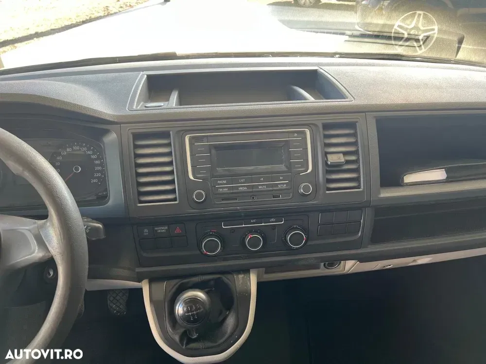 Volkswagen TRANSPORTER DOKA — imagine 5