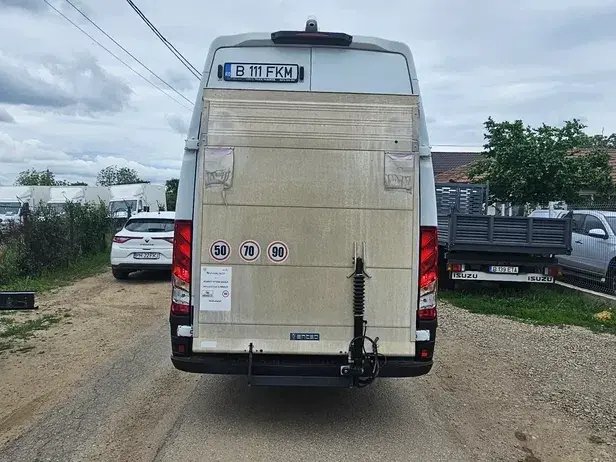 Iveco Daily L5H3 / LIFT / AXA dubla / stare foarte bună
