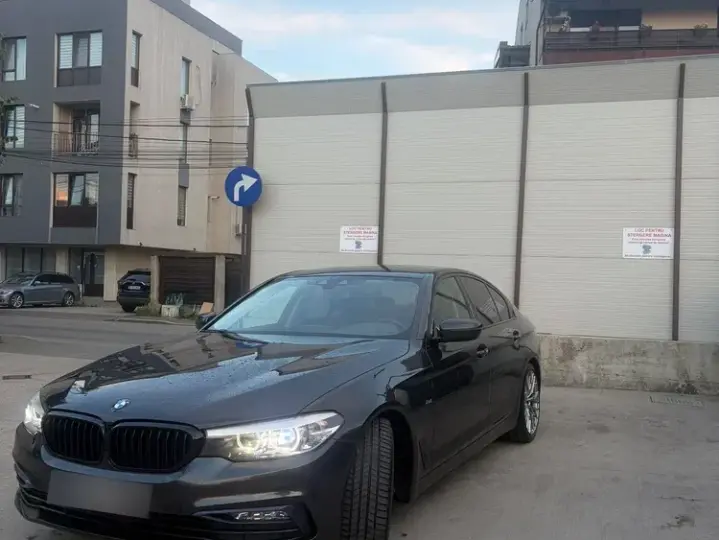 BMW Seria 5 G30/G31 [2017 - Prezent] 520d Aut. Sport Line