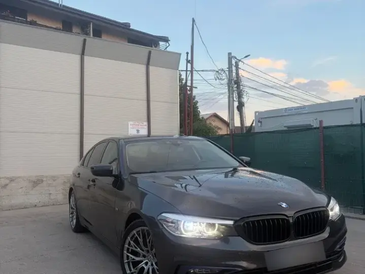 BMW Seria 5 G30/G31 [2017 - Prezent] 520d Aut. Sport Line
