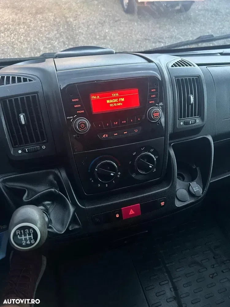 Peugeot Boxer Doka — imagine 6