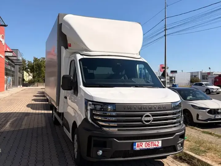 Nissan Interstar