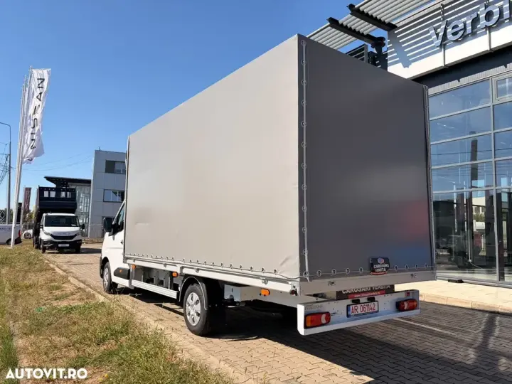 Nissan Interstar