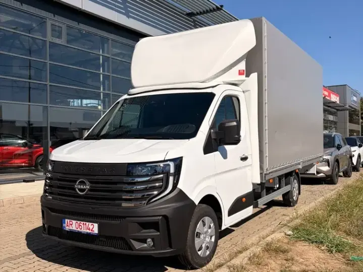 Nissan Interstar