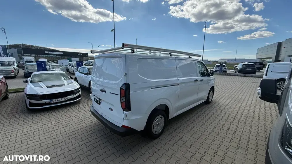 Ford Transit Custom — imagine 4