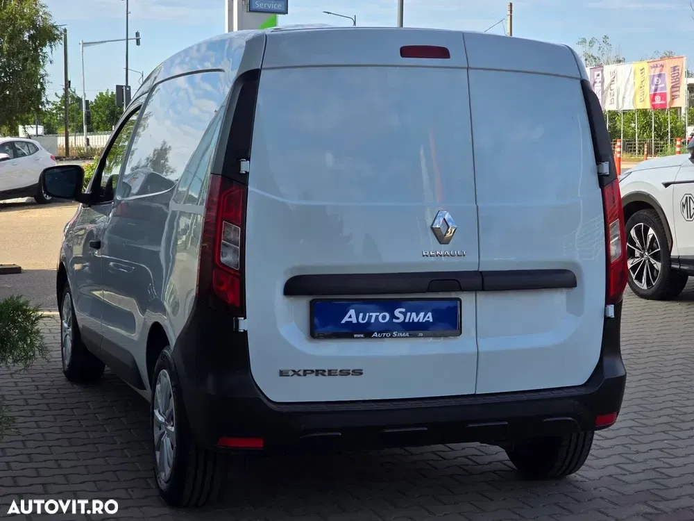 Renault Express — imagine 5
