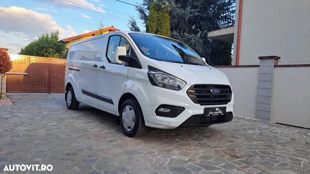 Ford CUSTOM VAN TREND L2H1 FWD — imagine 3