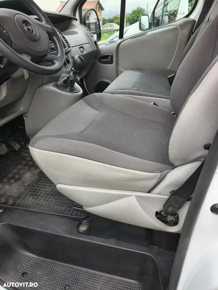 Opel VIVARO — imagine 3