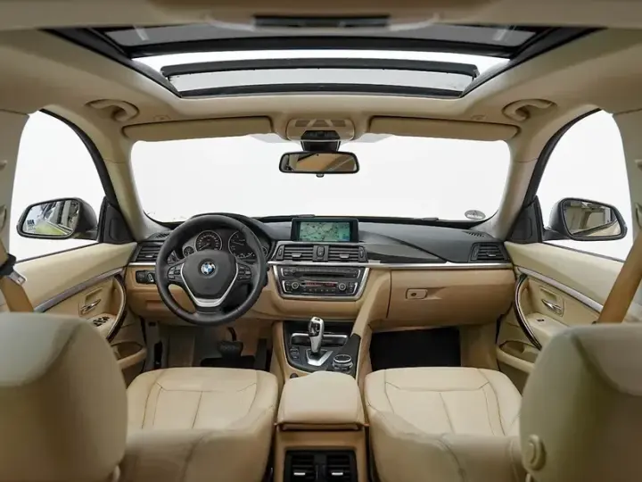BMW Seria 3 325d Aut. Luxury Line