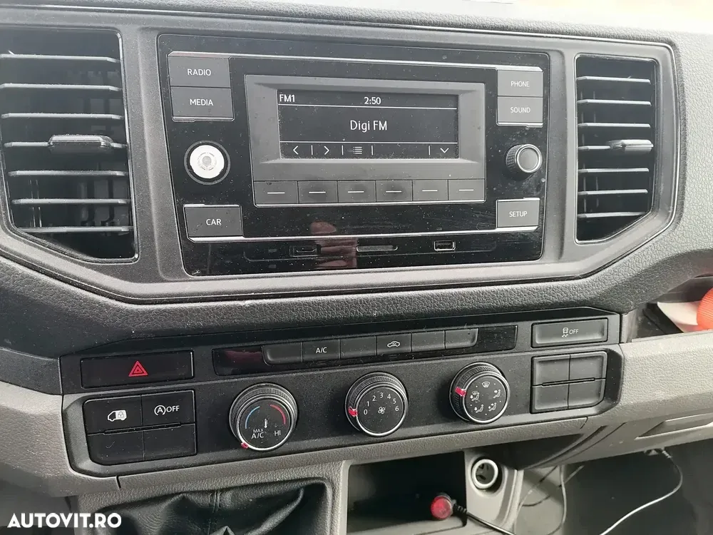 Volkswagen Crafter Furgon L3H2 2.0 TDI — imagine 3